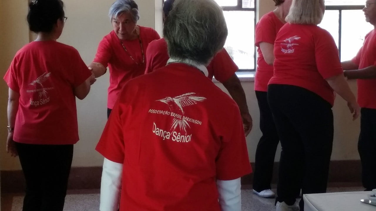 Parkinson: cantar diminui estresse e melhora funções motoras