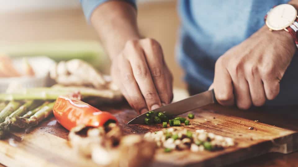 6 erros na cozinha que colocam em risco sua saúde