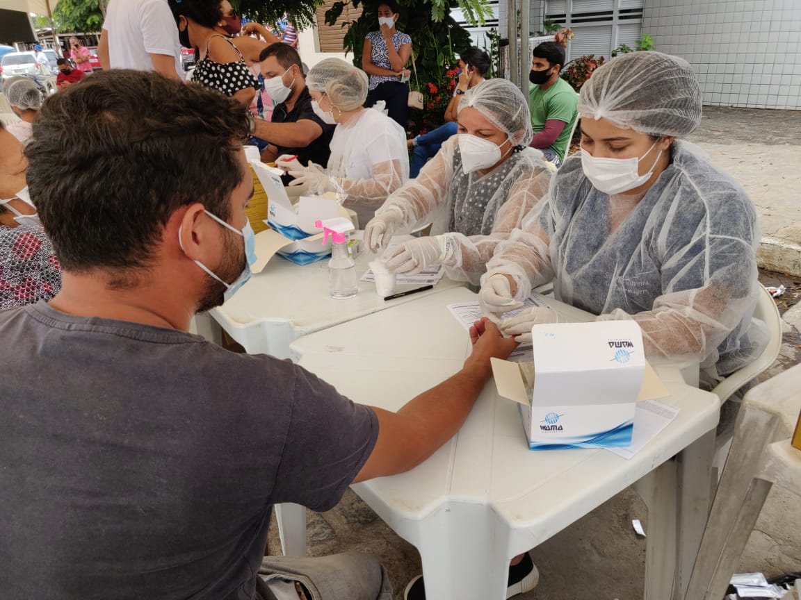 Secretaria de saúde levou ações de combate ao coronavírus para a feira livre de Mari, orientou e alertou para o cumprimento das medidas sanitárias individuais e coletivas