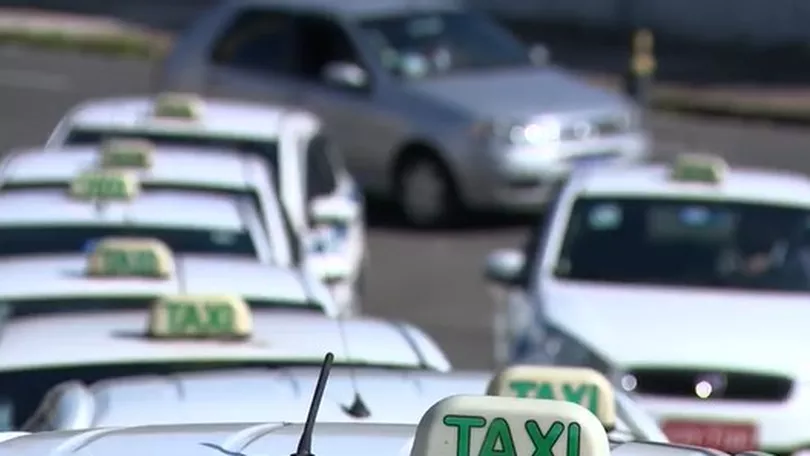 Auxílio a taxistas poderá ser pago a motoristas que não são os proprietários do alvará