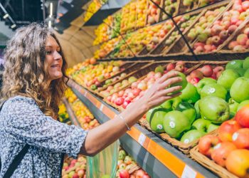 Dez frutas com poucas calorias que ajudam a emagrecer