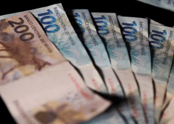 Abono salarial PIS/Pasep 2026 faz pagamento nesta segunda; veja quem recebe